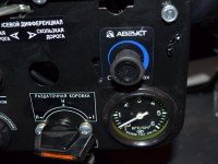 Установка  встроенного кондиционера АВГУСТ (в составе штатной системы вентиляции кабины) компрессор Sanden SD5S14
