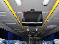 Установка DVD проигрывателя, с двумя телевизорами (диаг. 19 дюймов) в салон междугороднего автобуса